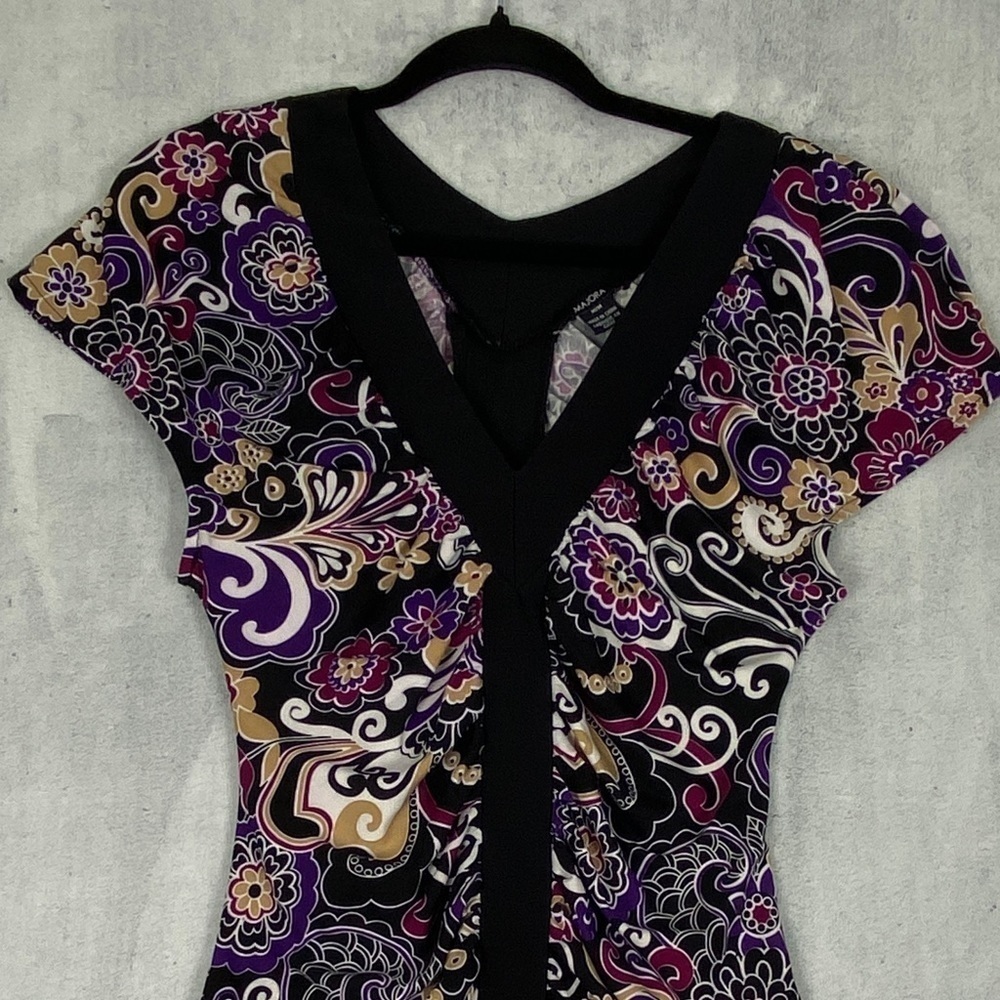 Majora V Neck Top with Cap Sleeves Purple Paisley Sz Medium